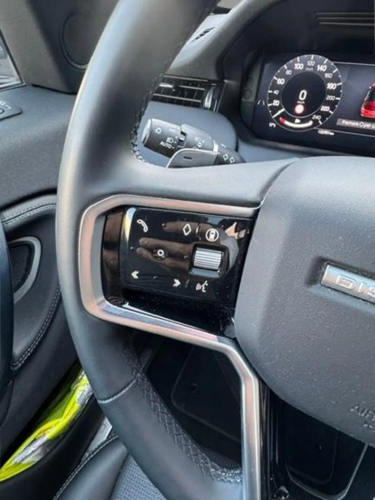 Land Rover Discovery Sport usata a Monza e Brianza (16)