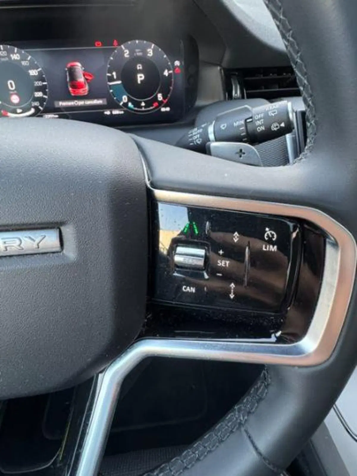Land Rover Discovery Sport usata a Monza e Brianza (17)