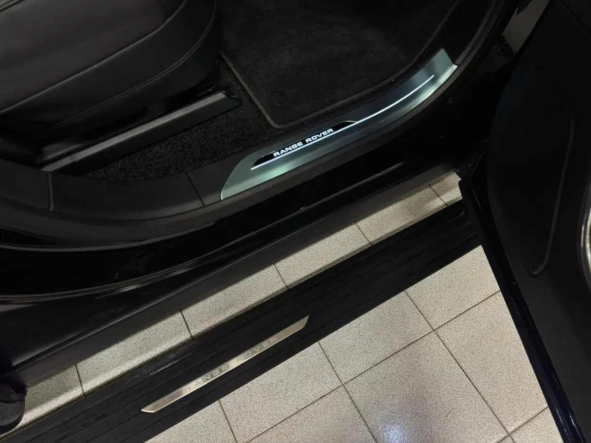 Land Rover Range Rover usata a Novara (10)