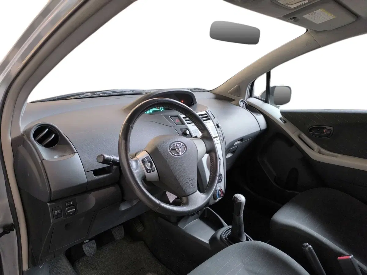Toyota Yaris usata a Udine (10)
