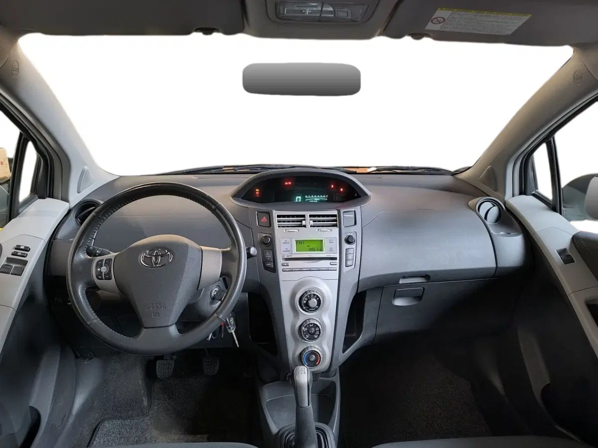 Toyota Yaris usata a Udine (11)