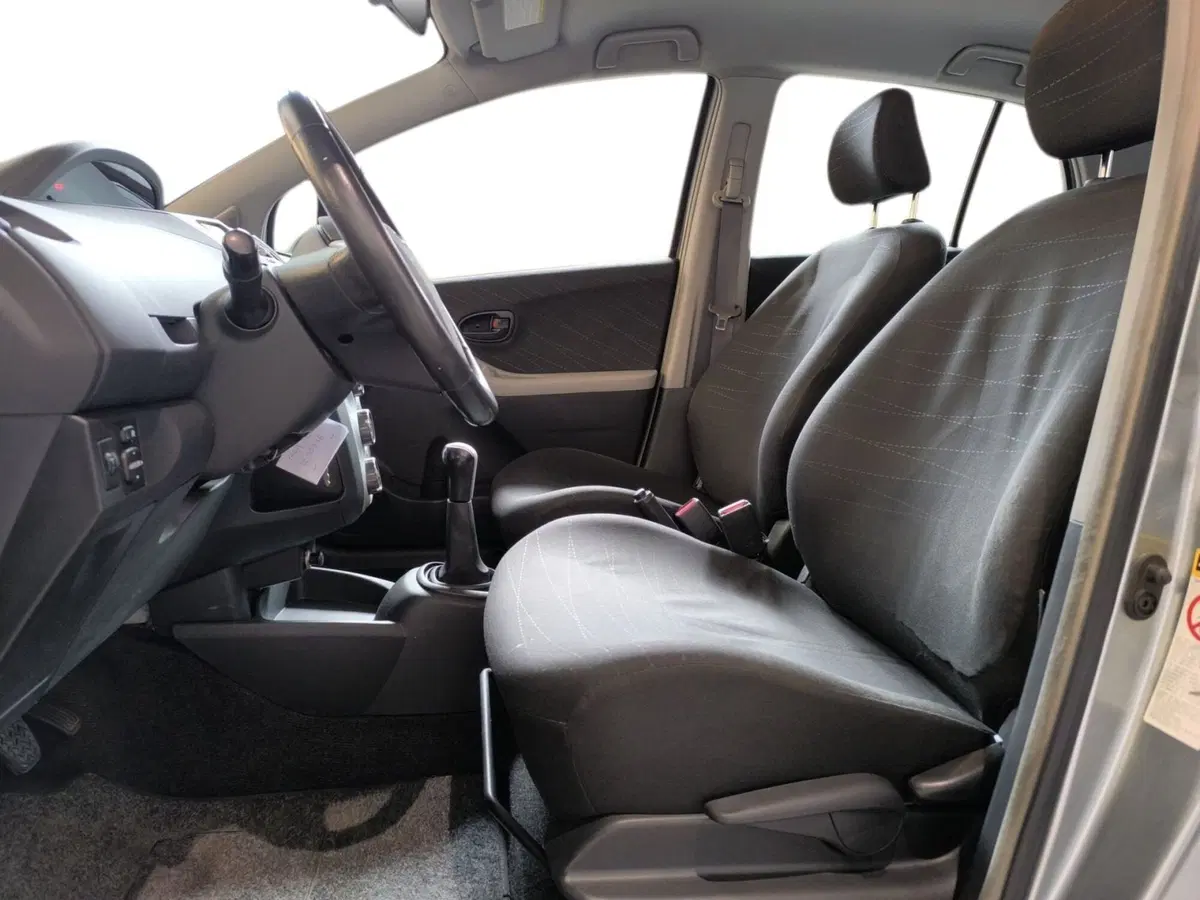 Toyota Yaris usata a Udine (8)