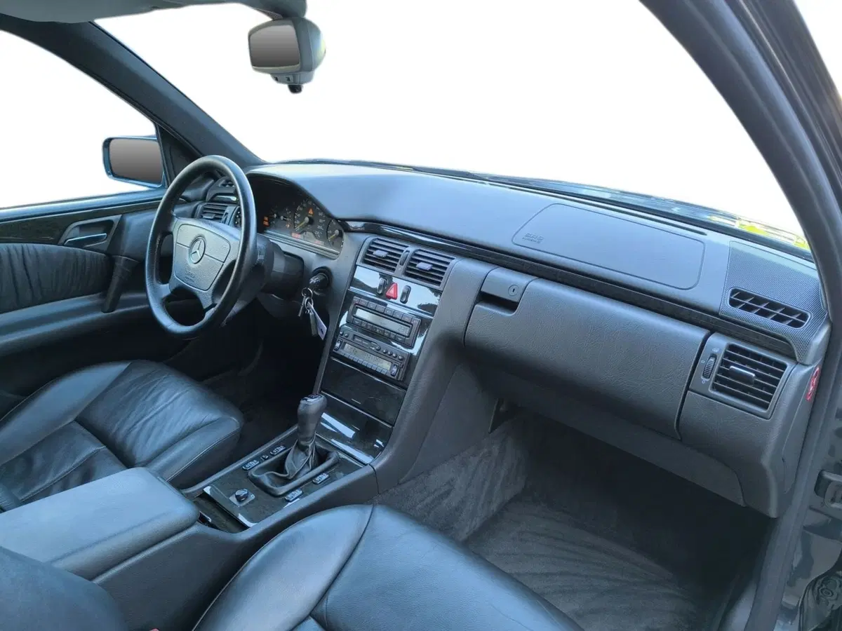Mercedes-Benz Classe E usata a Udine (12)