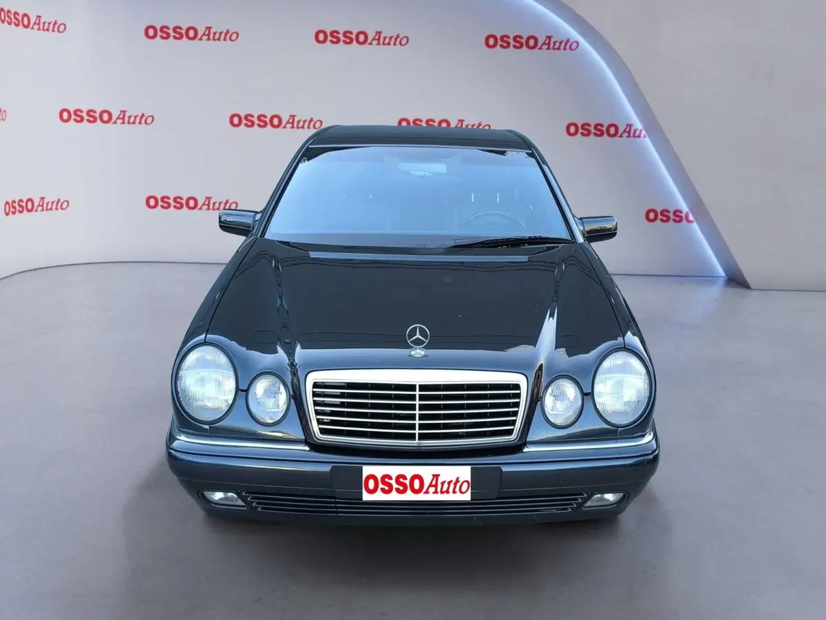 Mercedes-Benz Classe E usata a Udine (5)