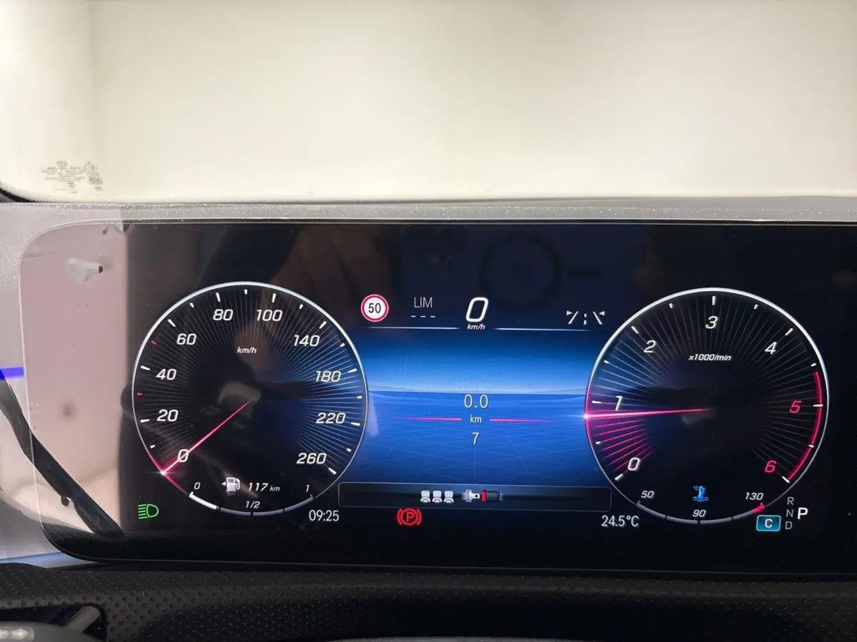 Mercedes-Benz Classe A nuova a Napoli (13)