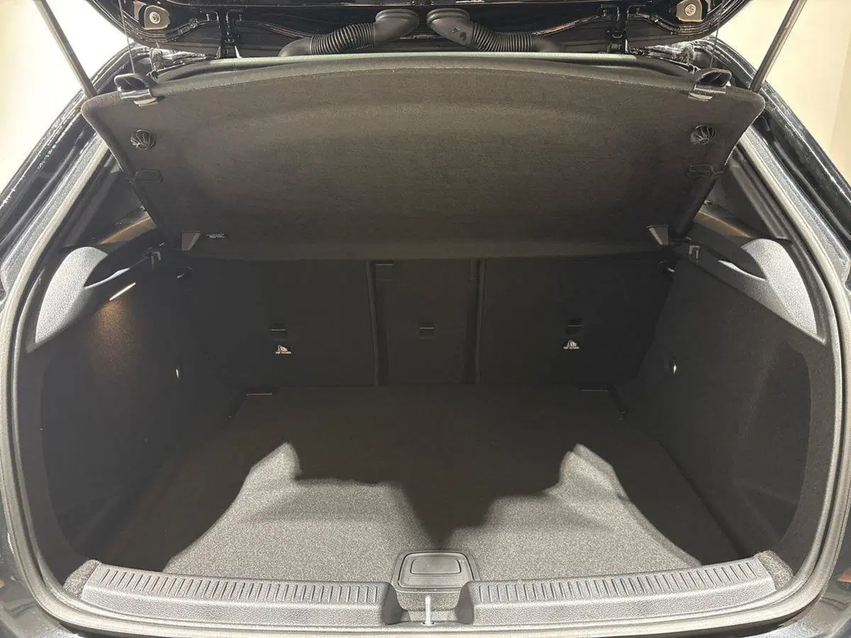 Mercedes-Benz Classe A nuova a Napoli (8)