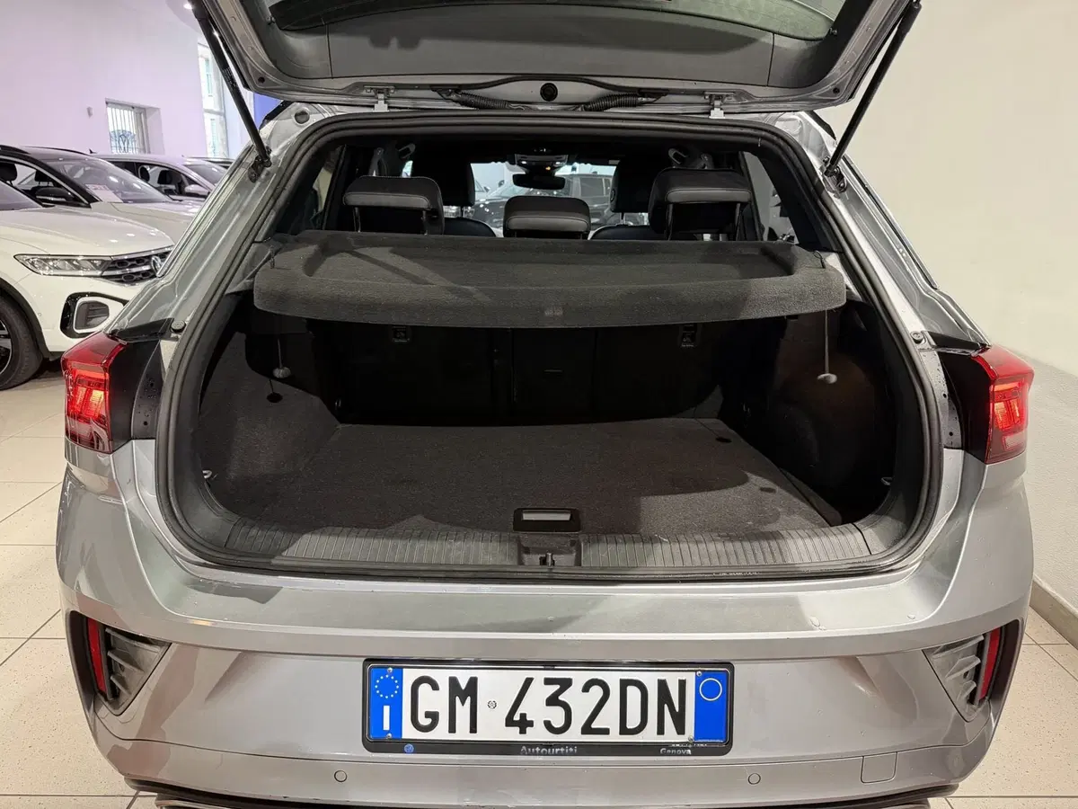 Volkswagen T-Roc usata a Genova (9)