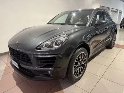 Porsche Macan S Diesel del 2016 usata a Genova
