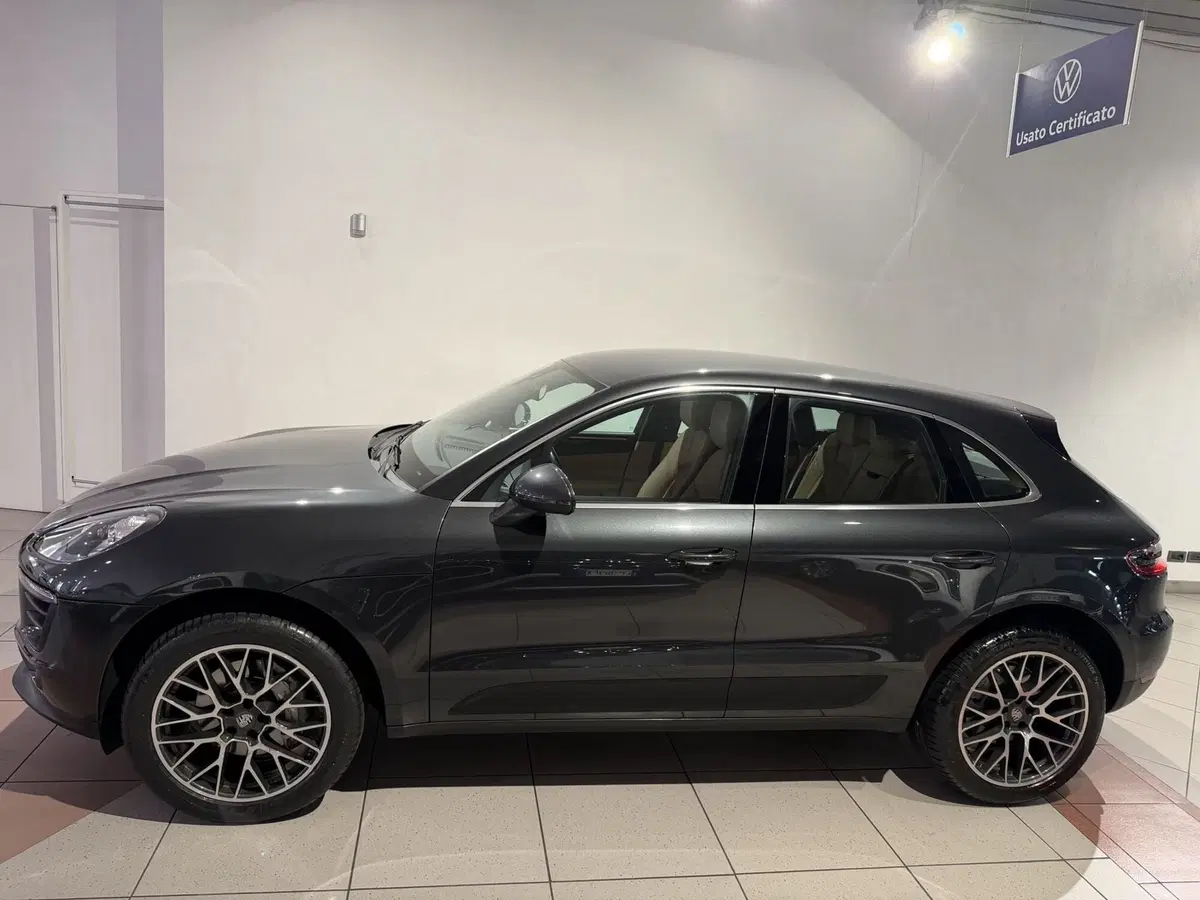 Porsche Macan usata a Genova (2)