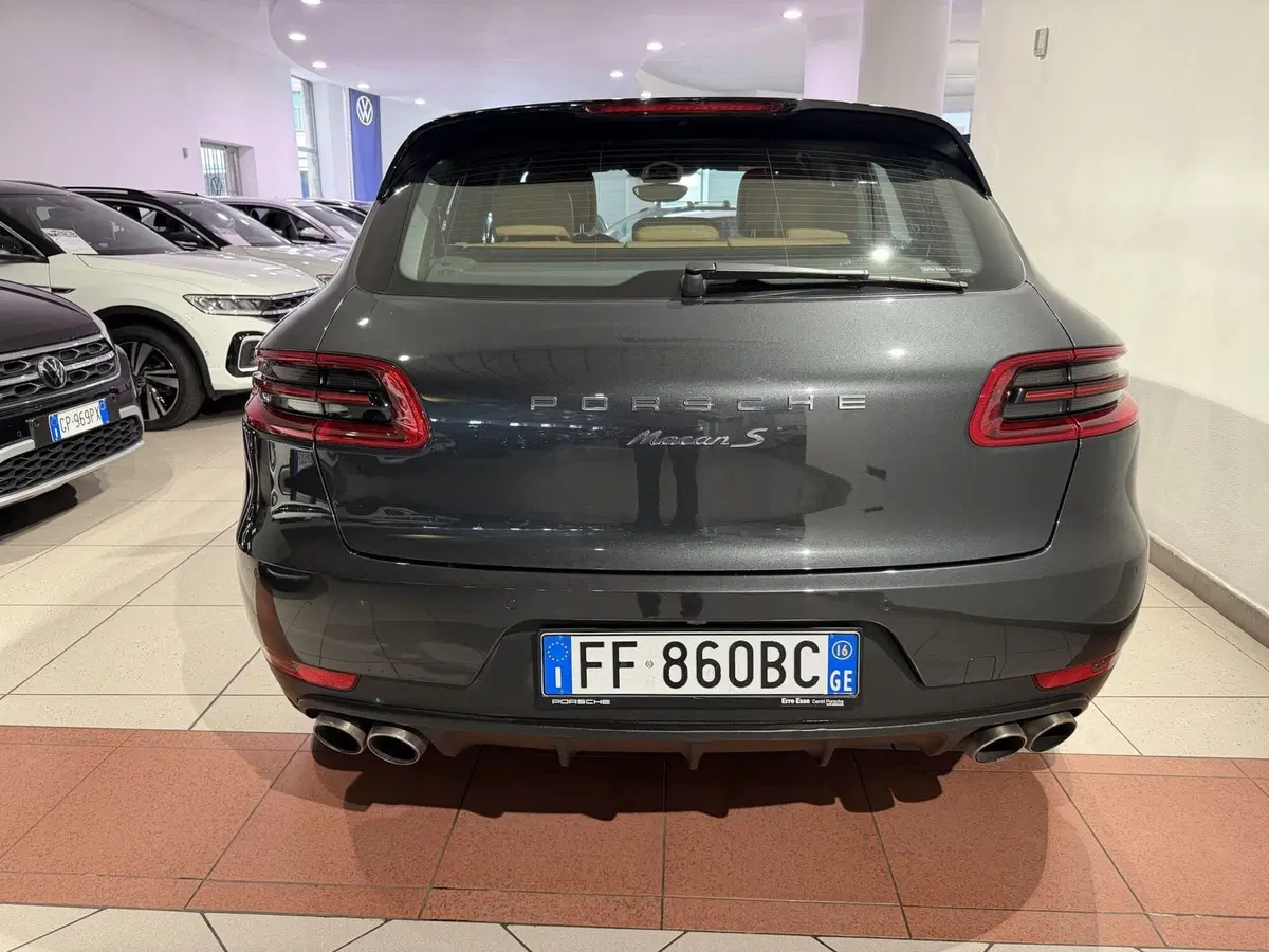 Porsche Macan usata a Genova (4)
