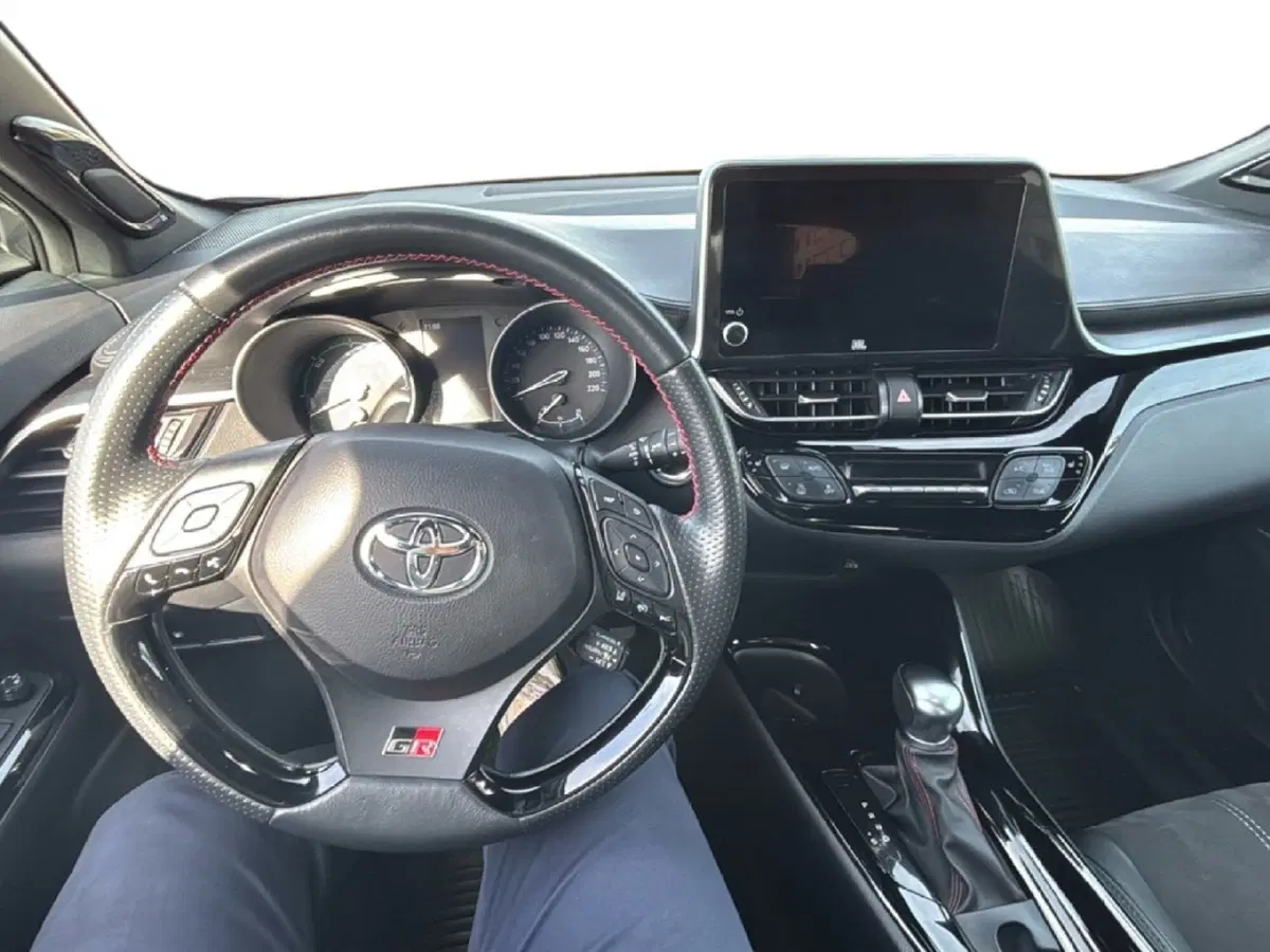 Toyota Toyota C-HR usata a Massa-Carrara (12)