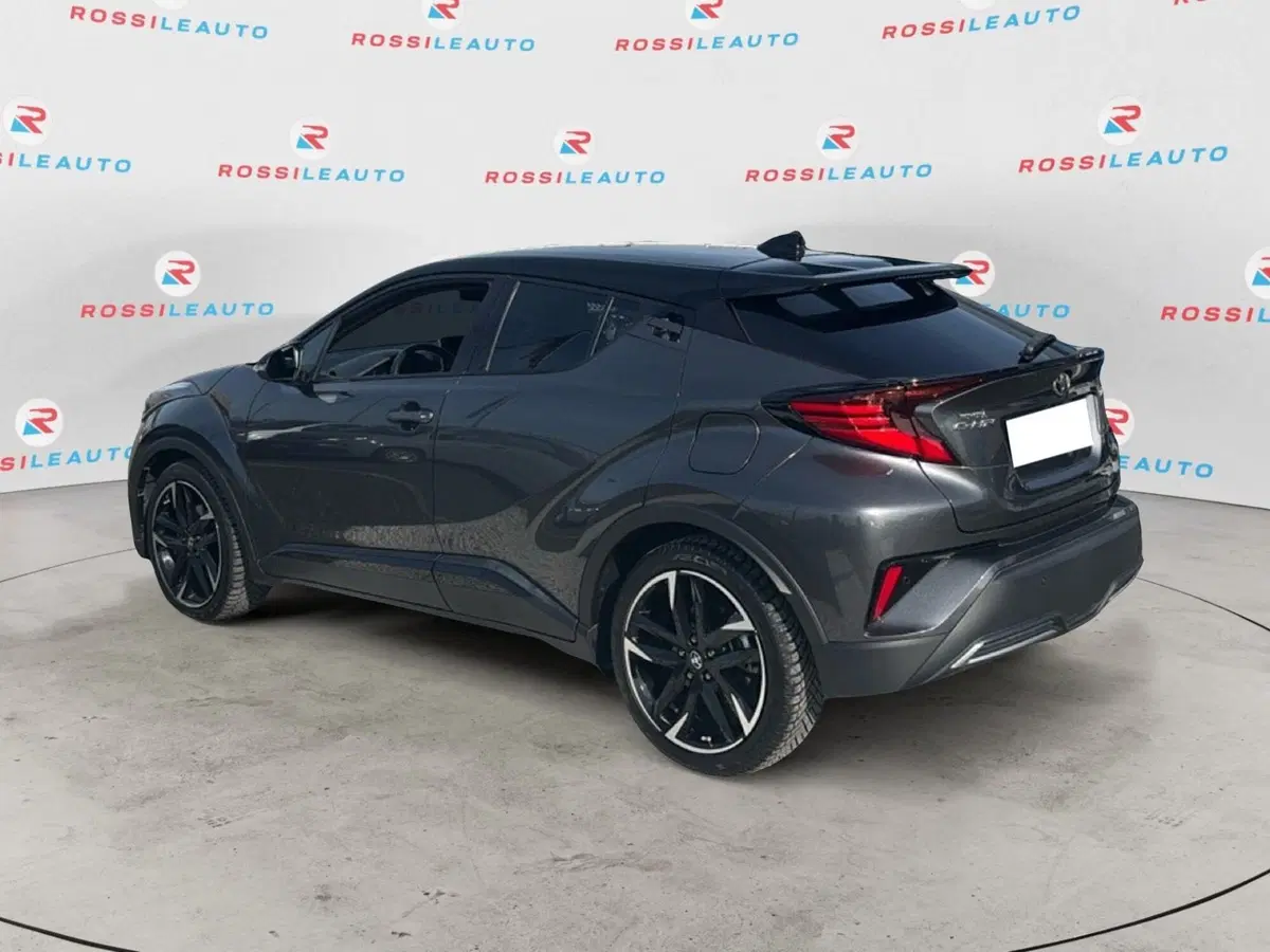 Toyota Toyota C-HR usata a Massa-Carrara (4)