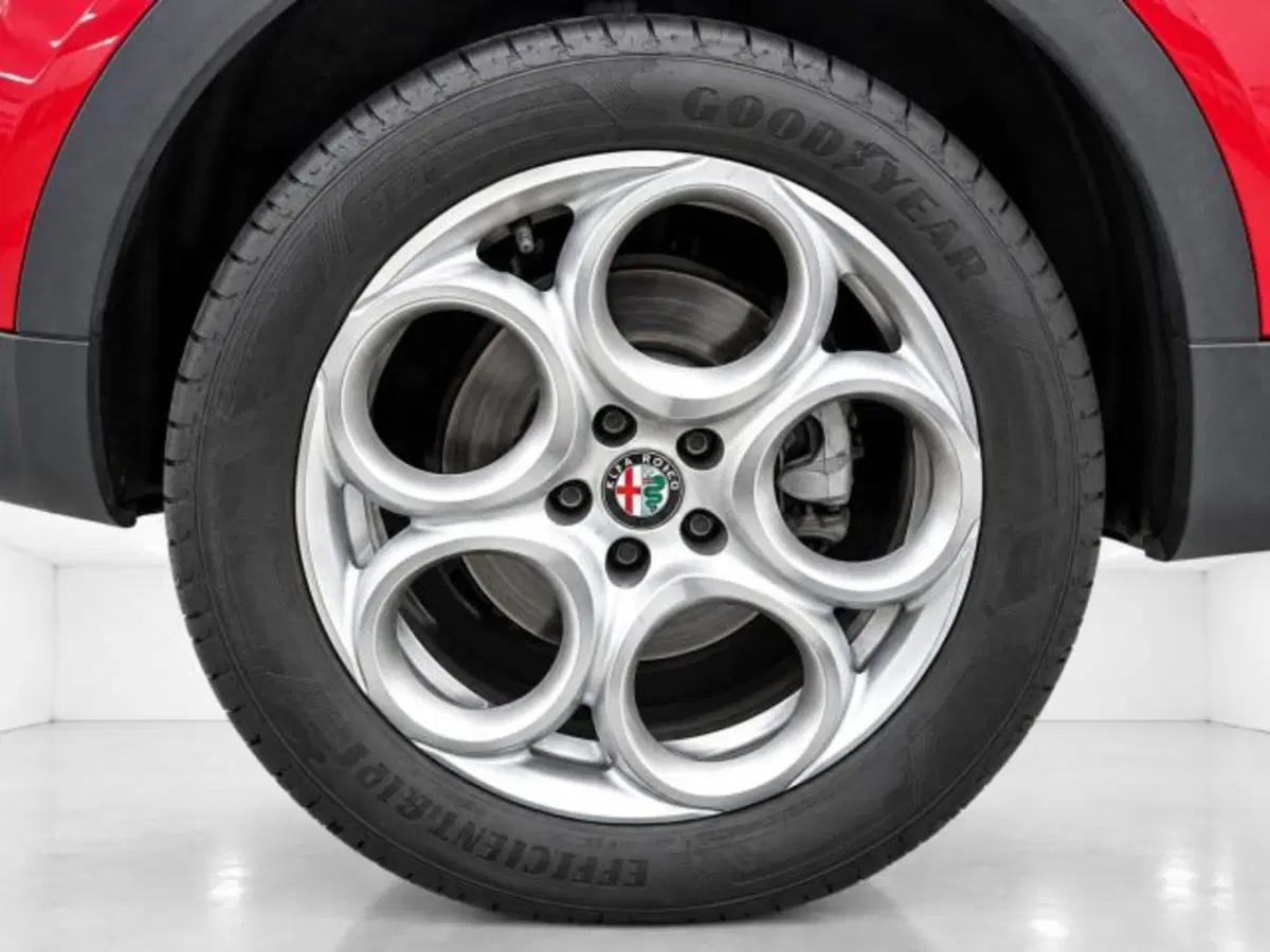 Alfa Romeo Tonale usata a Firenze (7)