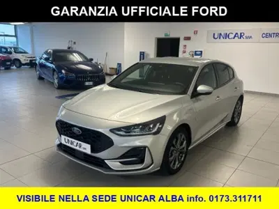 Ford Focus 1.0 EcoBoost Hybrid 125 CV Powershift 5p. ST-Line X del 2023 usata a Alba
