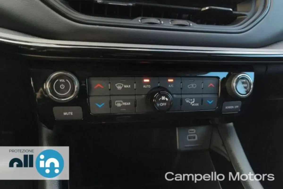 Jeep Compass usata a Venezia (12)