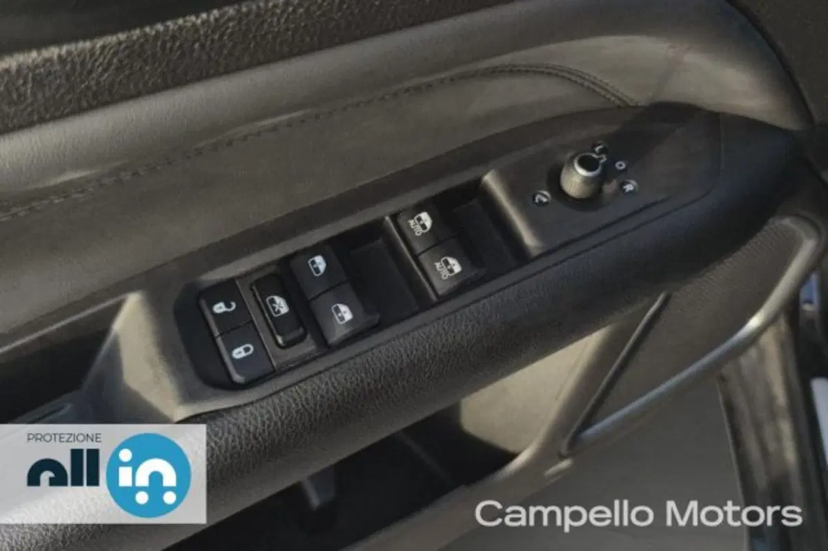 Jeep Compass usata a Venezia (16)