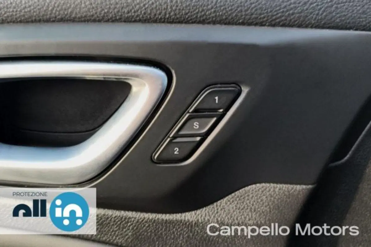 Jeep Compass usata a Venezia (17)