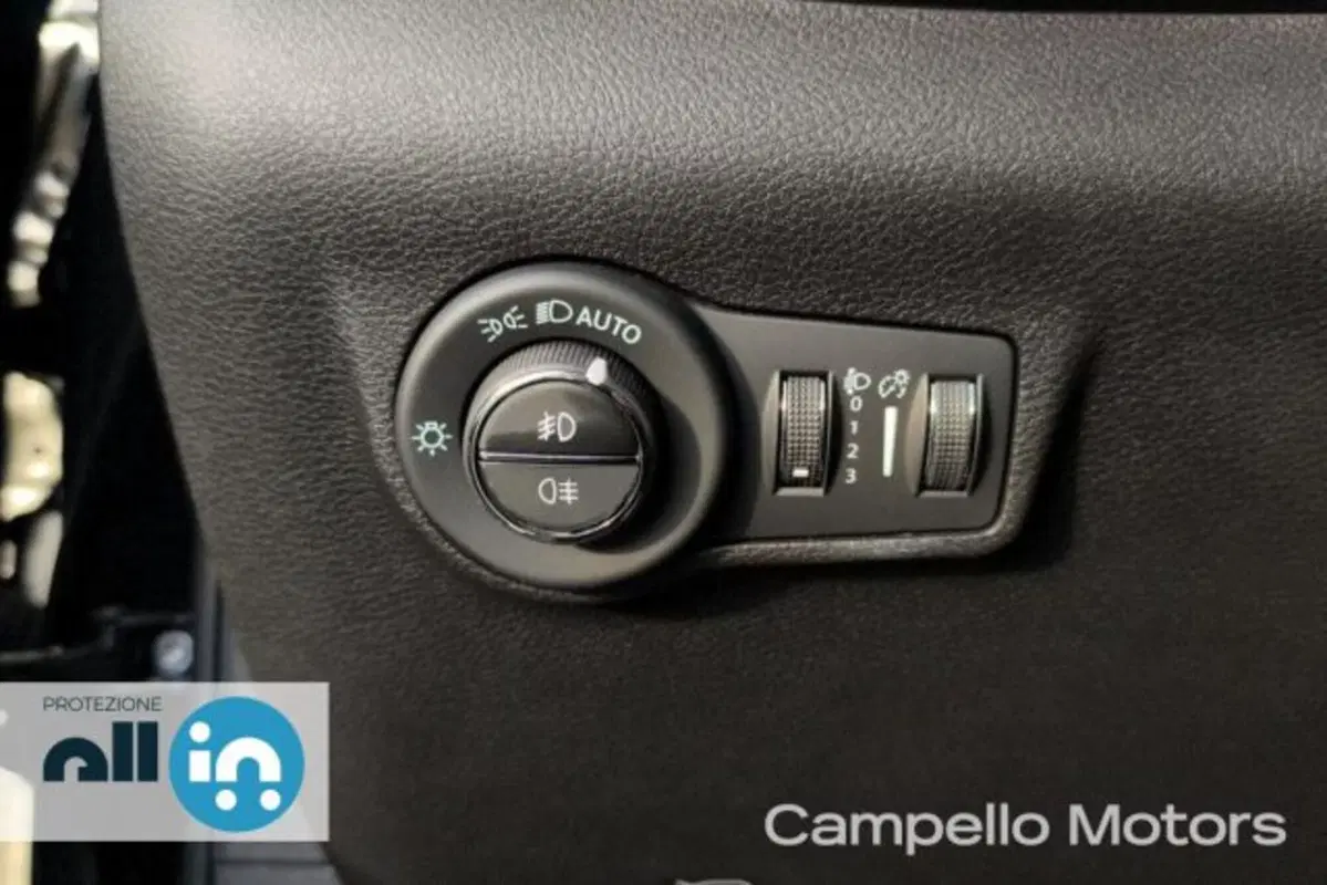 Jeep Compass usata a Venezia (19)