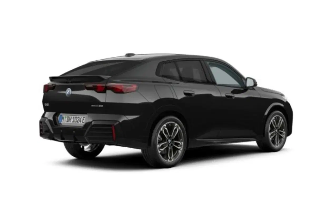 BMW iX2 nuova a Verona (2)