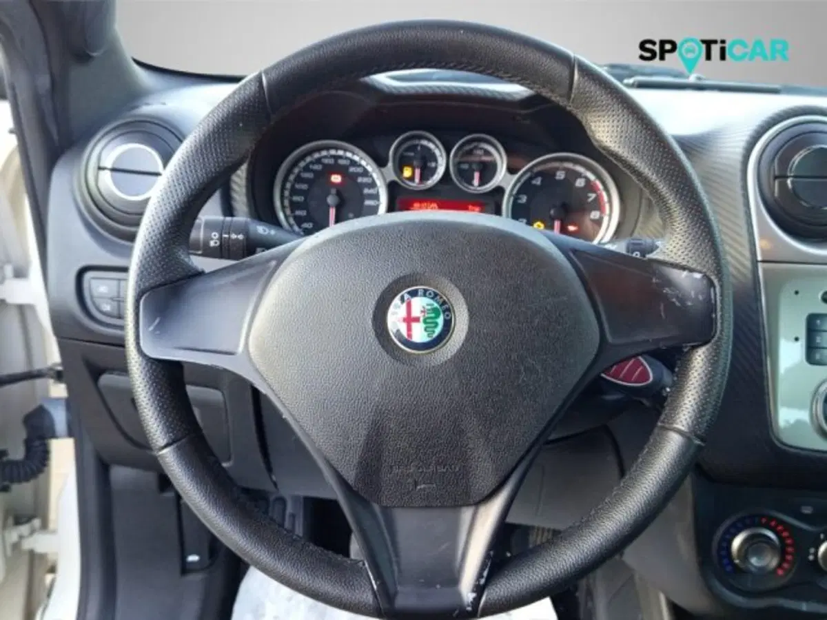 Alfa Romeo MiTo usata a Frosinone (12)