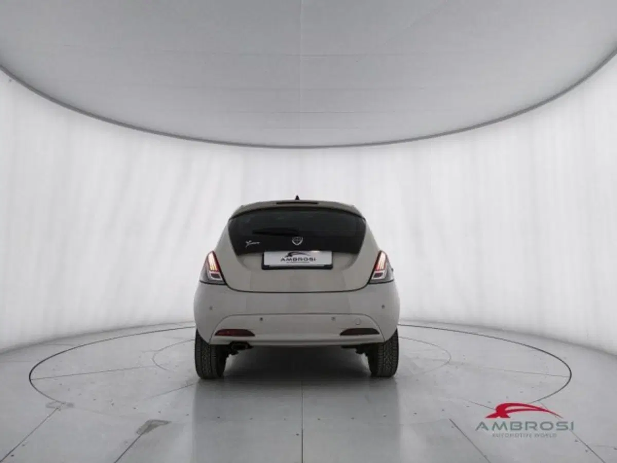Lancia Ypsilon usata a Perugia (8)