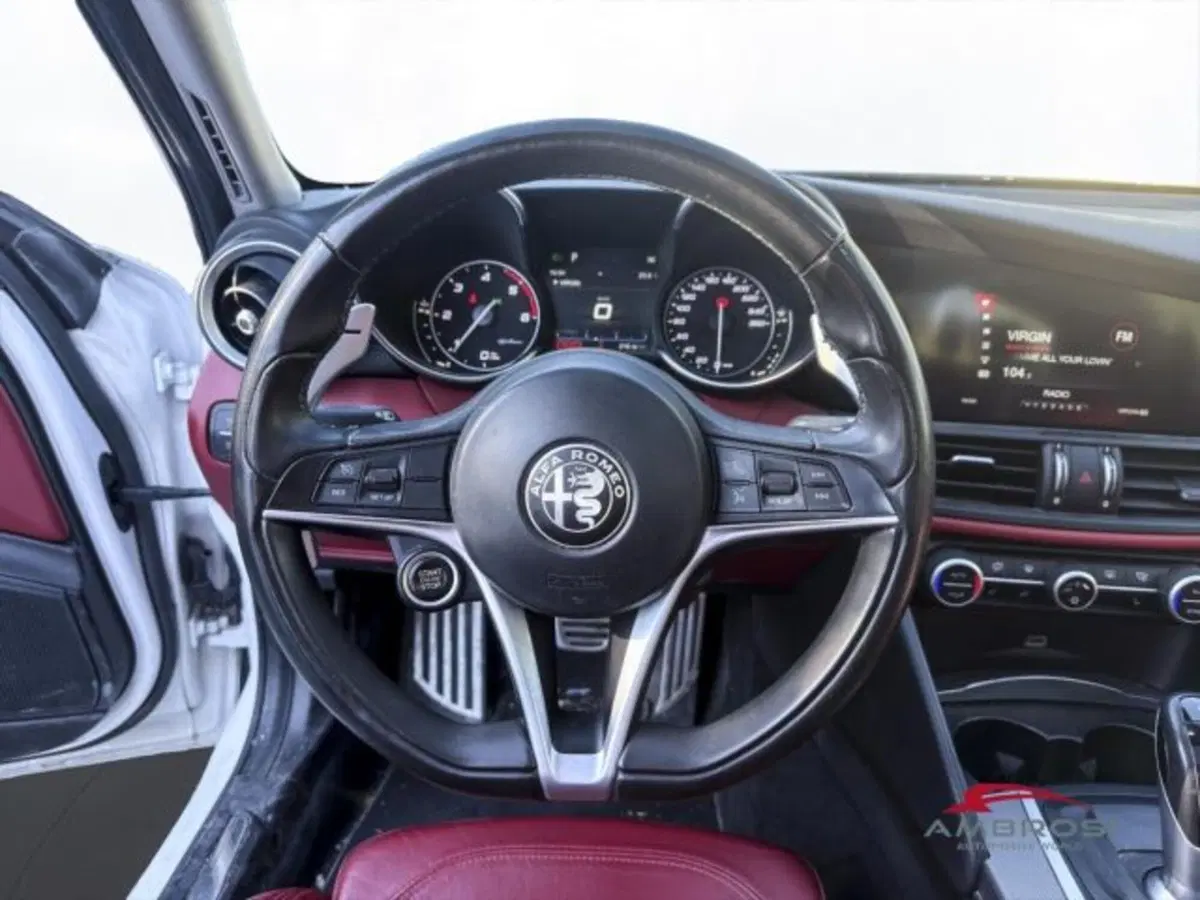 Alfa Romeo Giulia usata a Perugia (11)