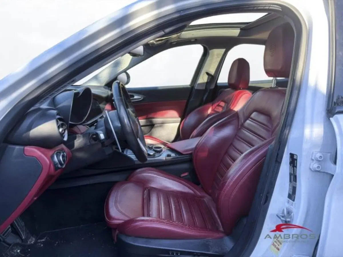 Alfa Romeo Giulia usata a Perugia (7)