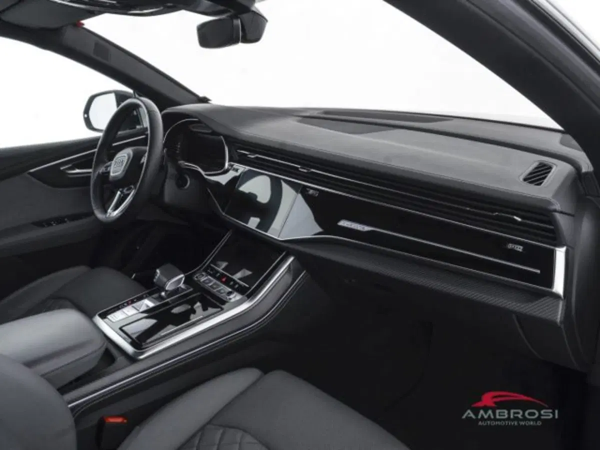 Audi Q8 usata a Perugia (12)