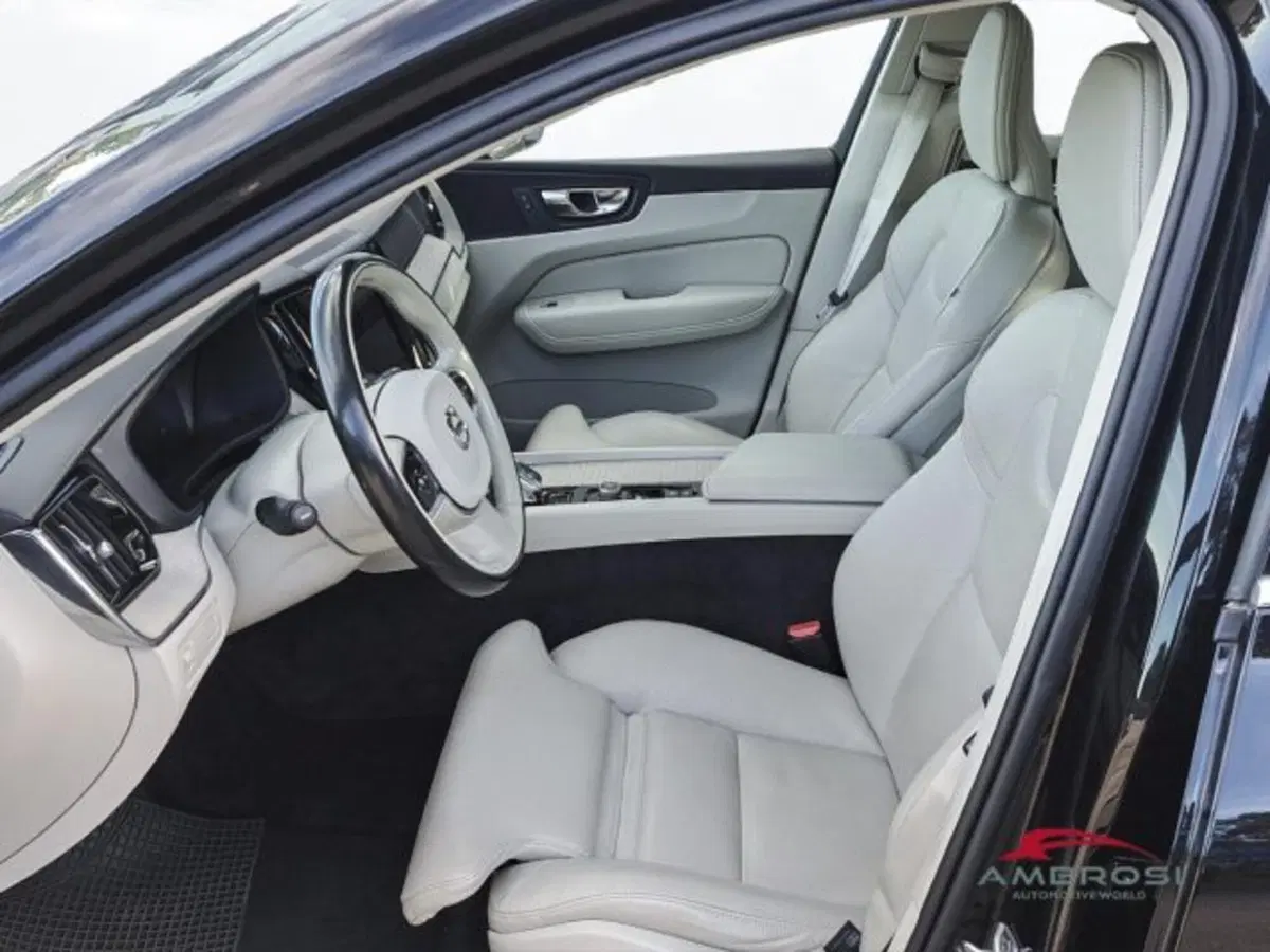 Volvo XC60 usata a Perugia (10)