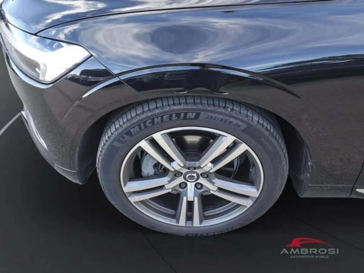 Volvo XC60 usata a Perugia (13)
