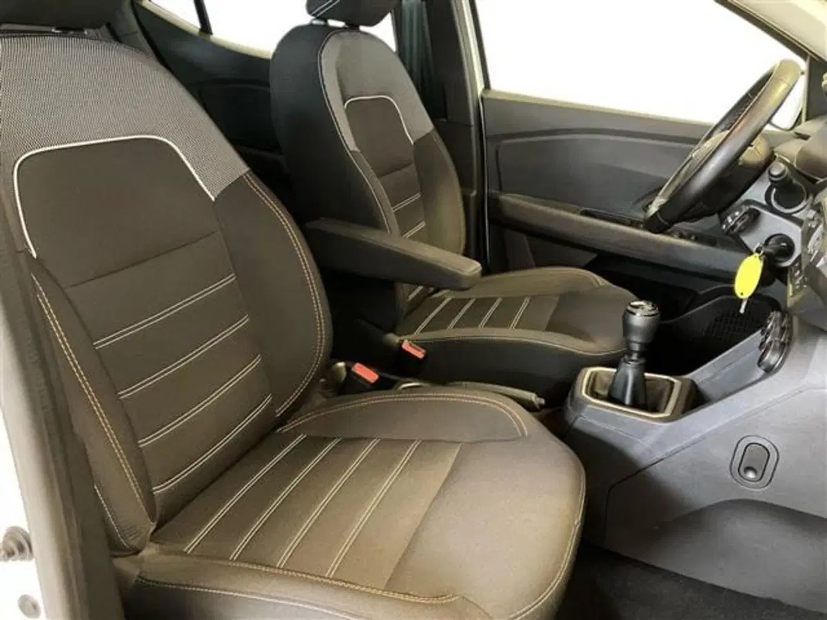 Dacia Sandero Stepway usata a Como (12)