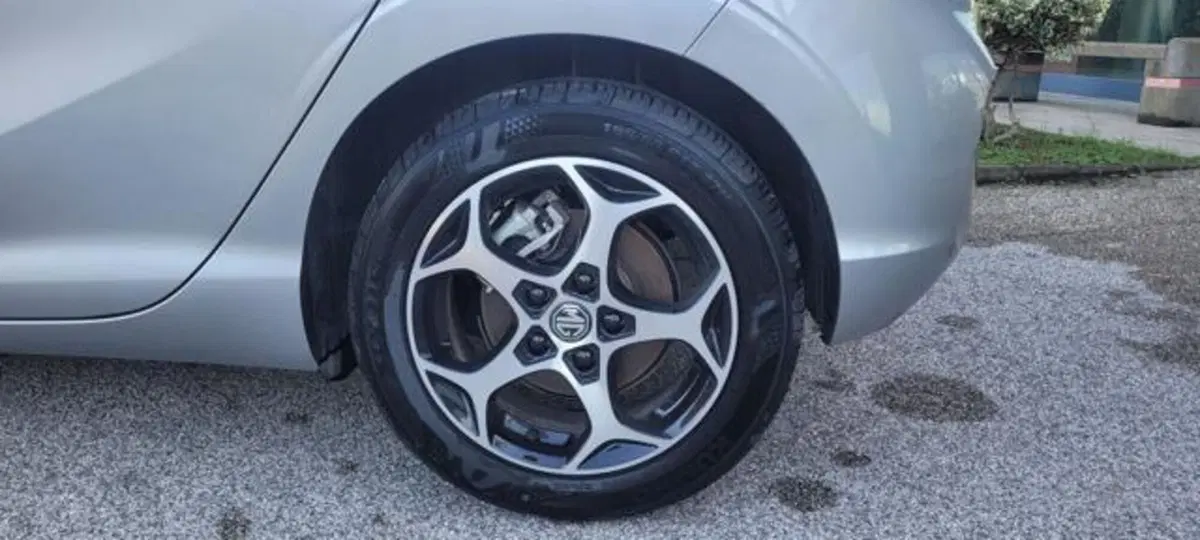 Mg MG3 usata a Napoli (5)