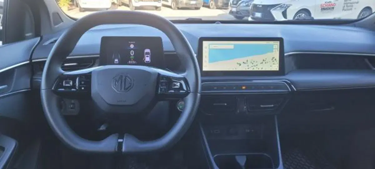 Mg MG3 usata a Napoli (8)
