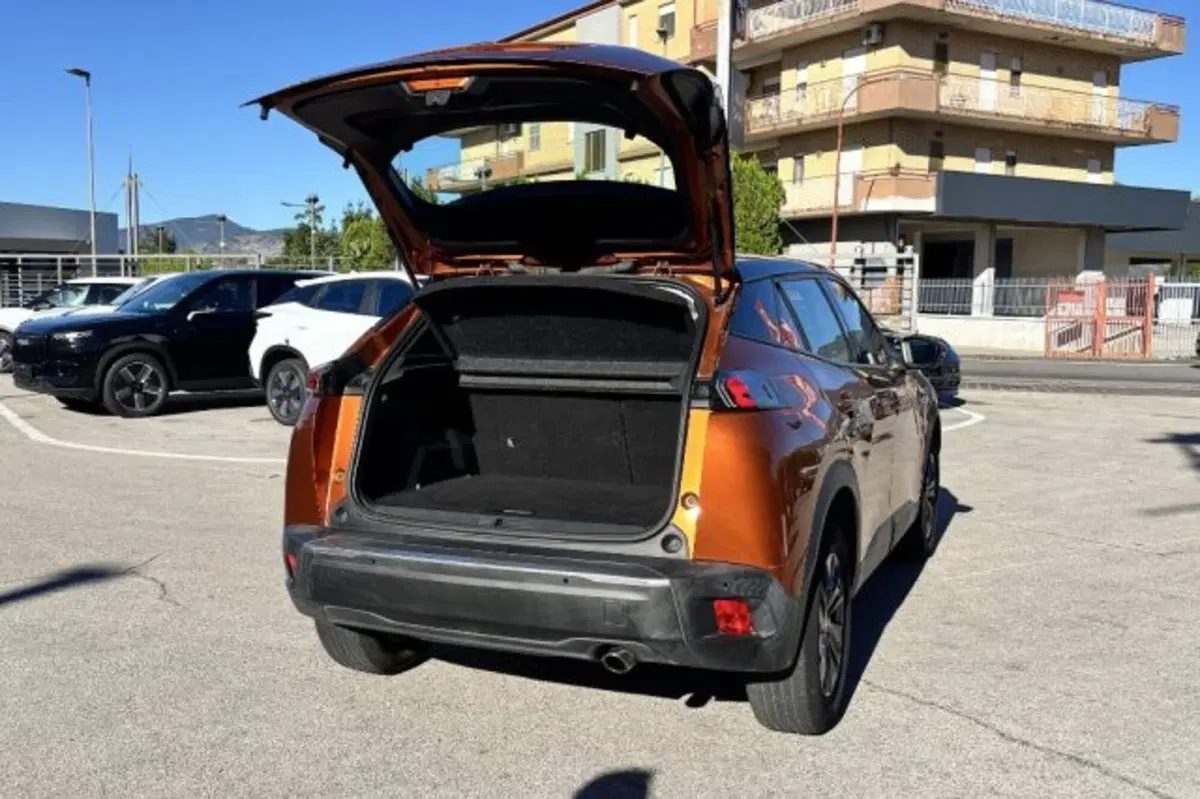 Peugeot 2008 usata a Latina (7)