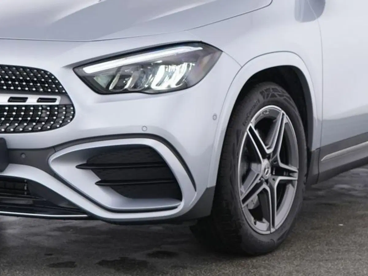 Mercedes-Benz GLA SUV usata a Milano (2)