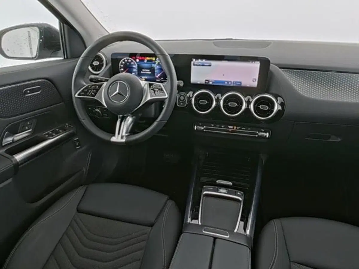 Mercedes-Benz GLA SUV usata a Milano (6)