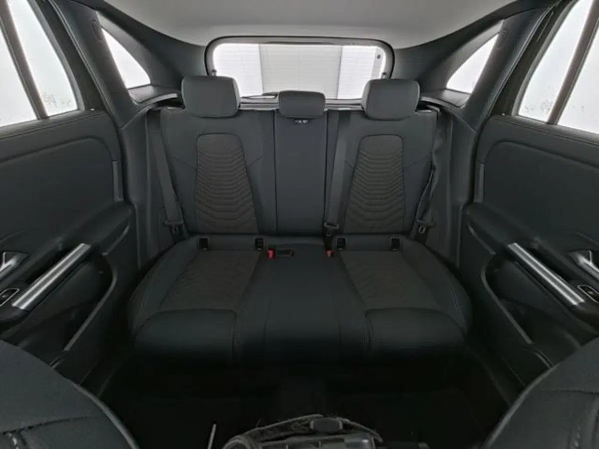 Mercedes-Benz GLA SUV usata a Milano (8)