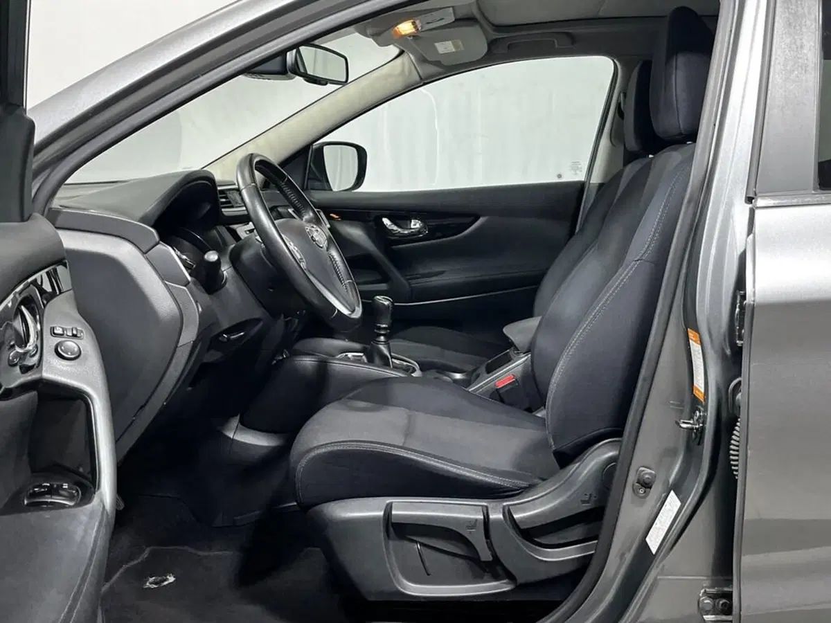 Nissan Qashqai usata a Sondrio (10)
