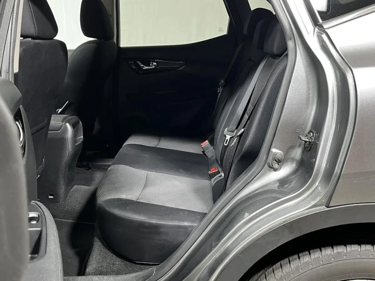 Nissan Qashqai usata a Sondrio (11)