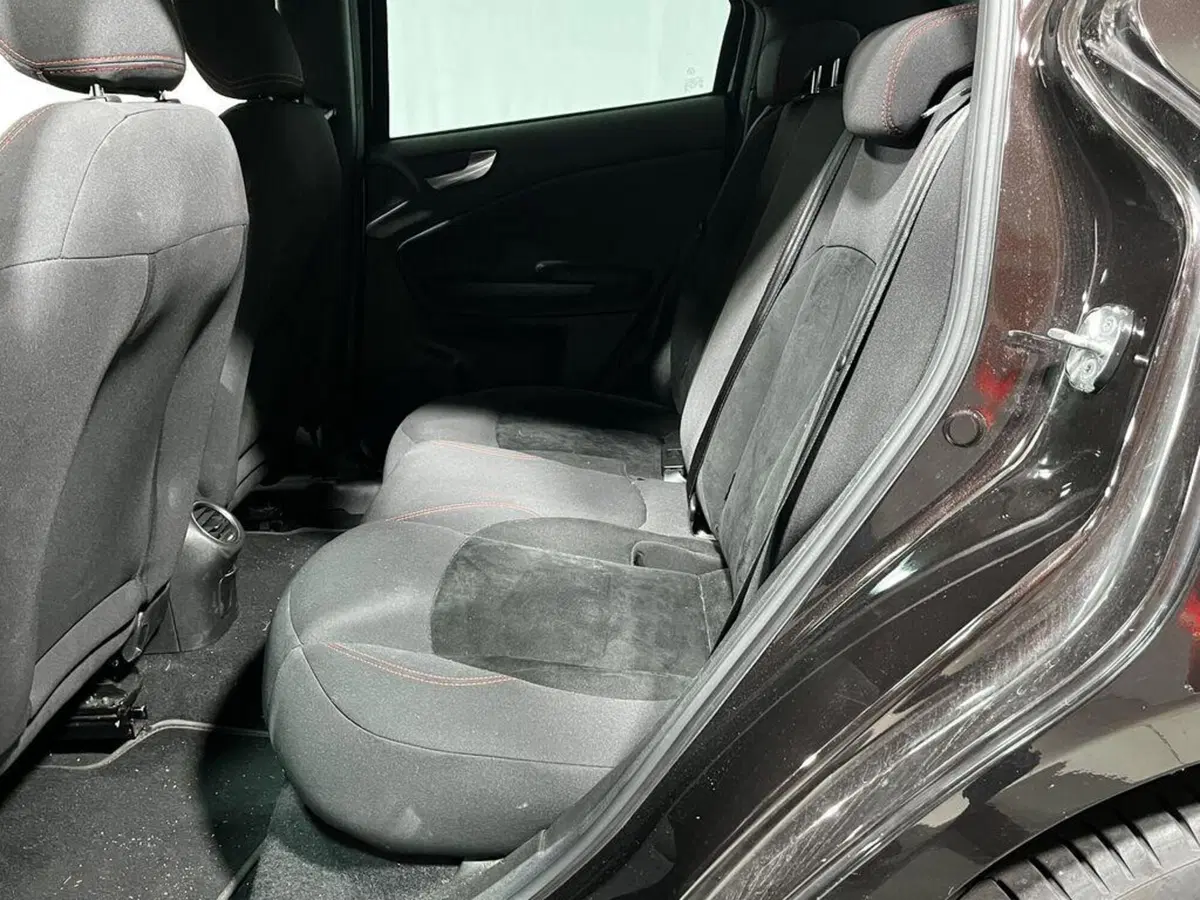 Alfa Romeo Giulietta usata a Sondrio (11)