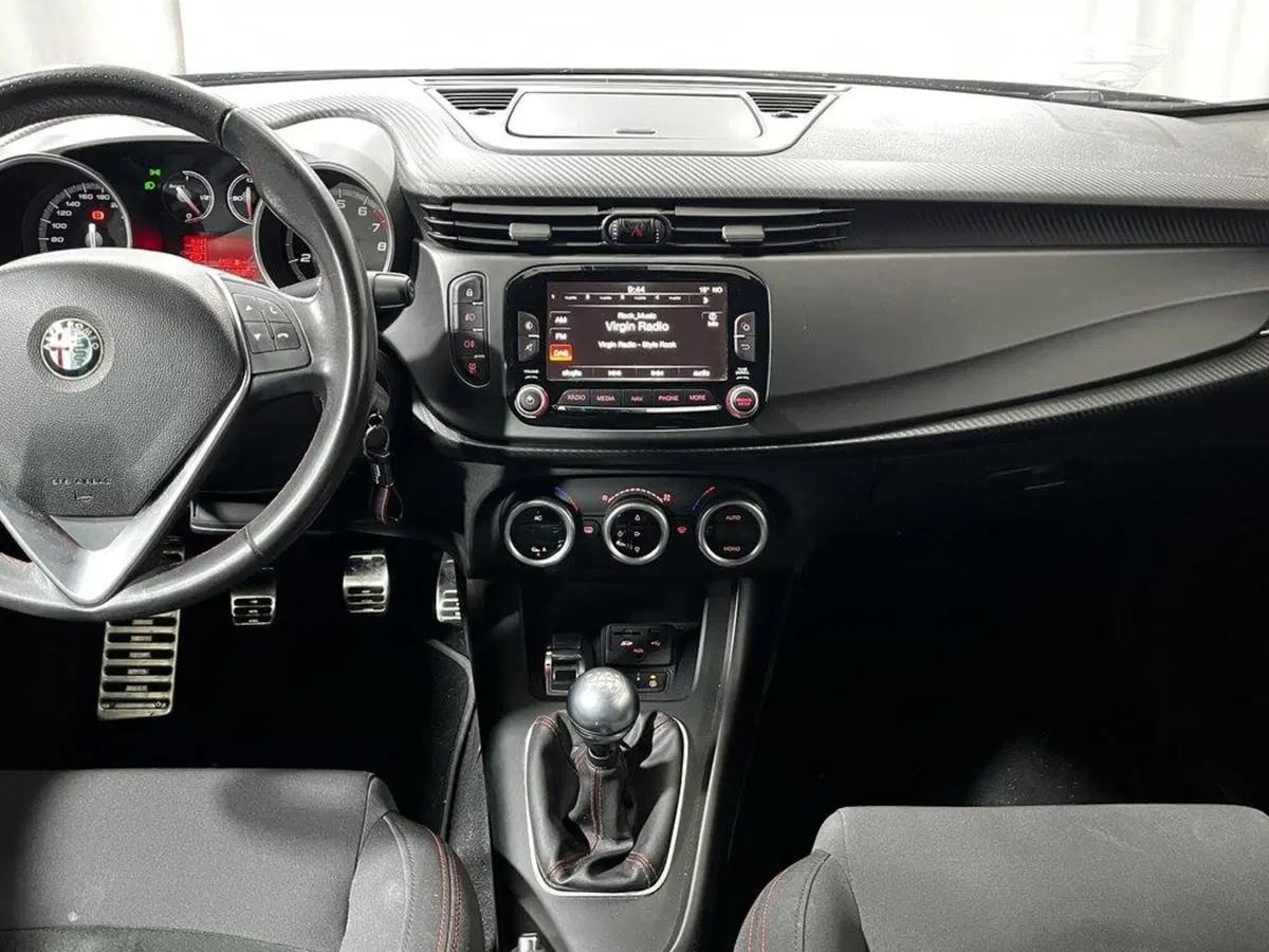 Alfa Romeo Giulietta usata a Sondrio (14)