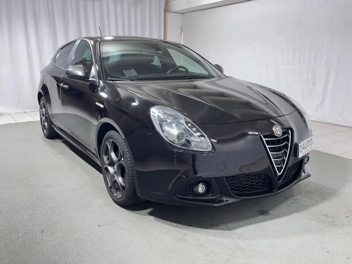 Alfa Romeo Giulietta usata a Sondrio (7)