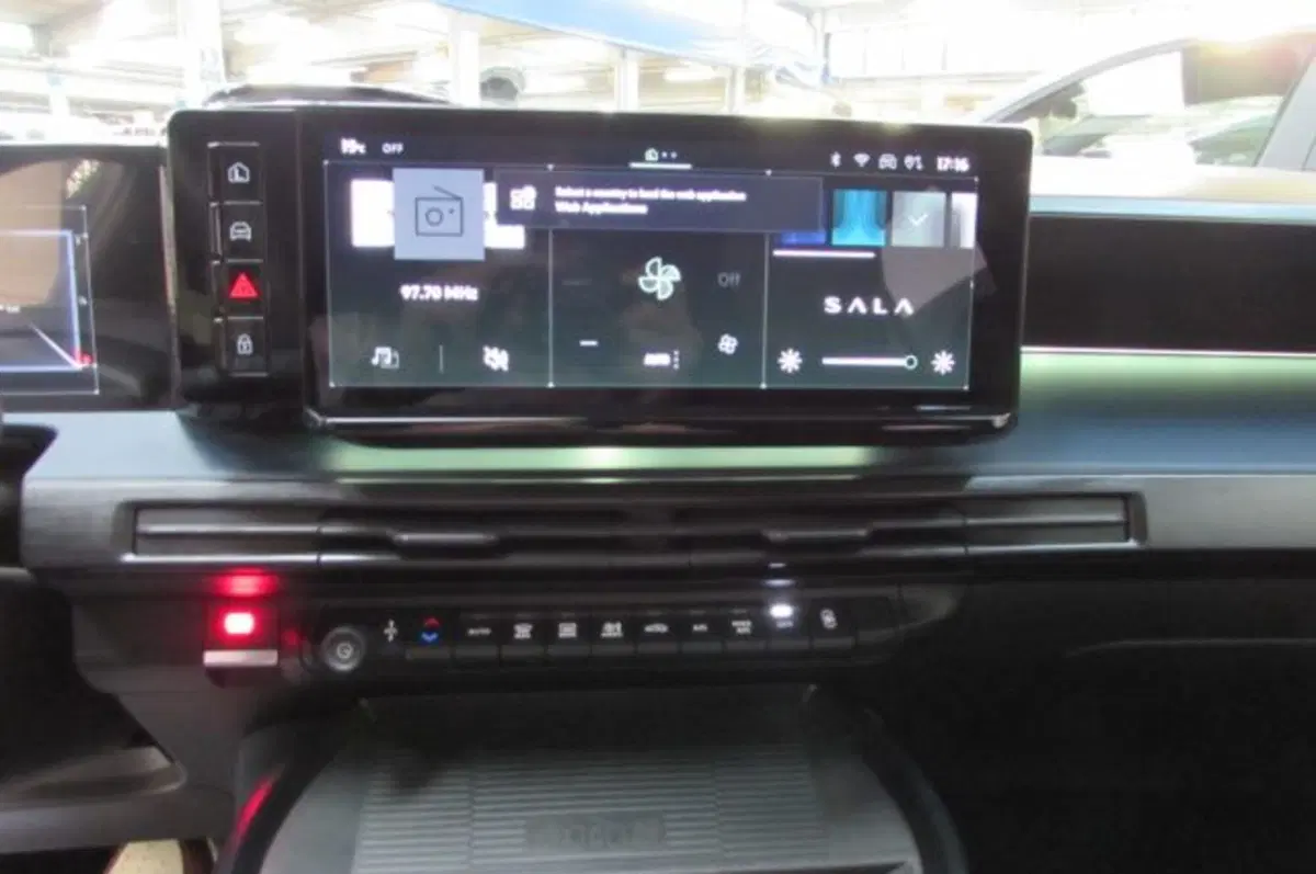 Lancia Ypsilon usata a Milano (10)