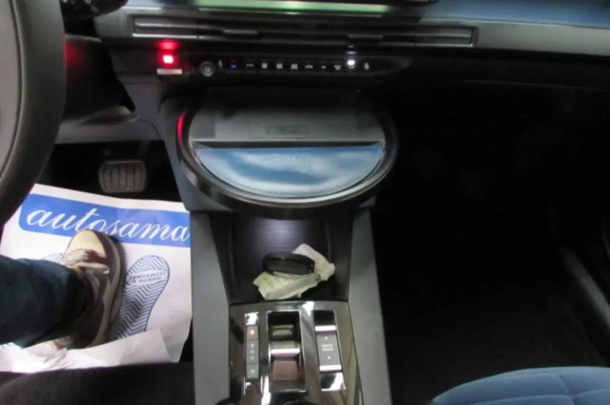 Lancia Ypsilon usata a Milano (12)