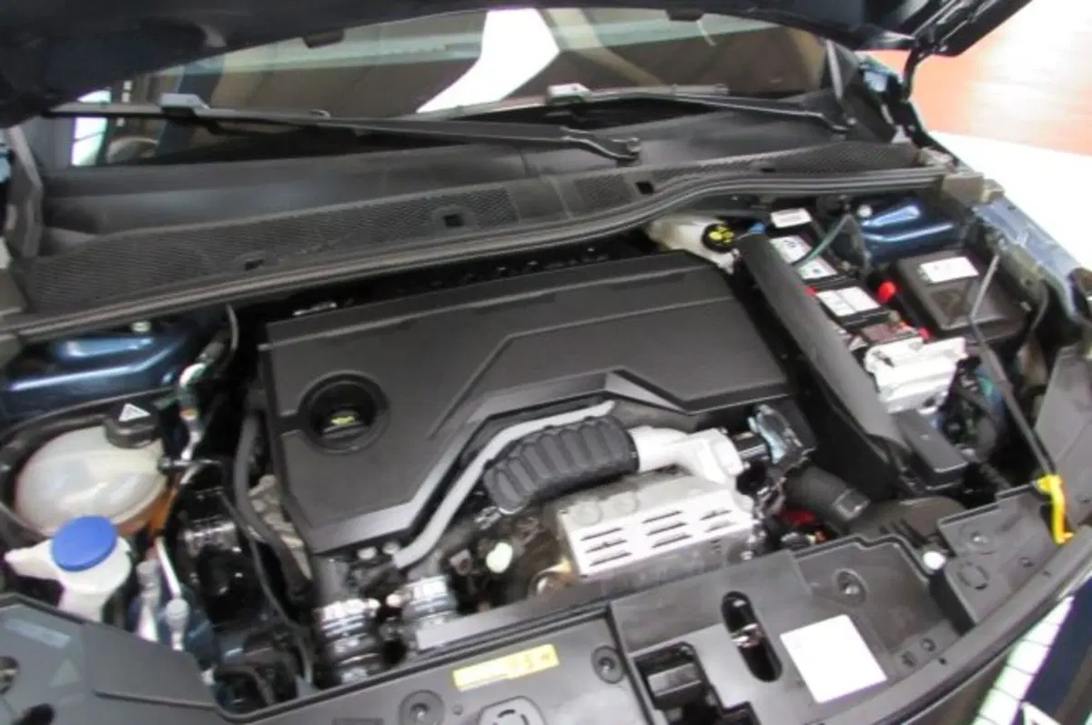 Lancia Ypsilon usata a Milano (19)