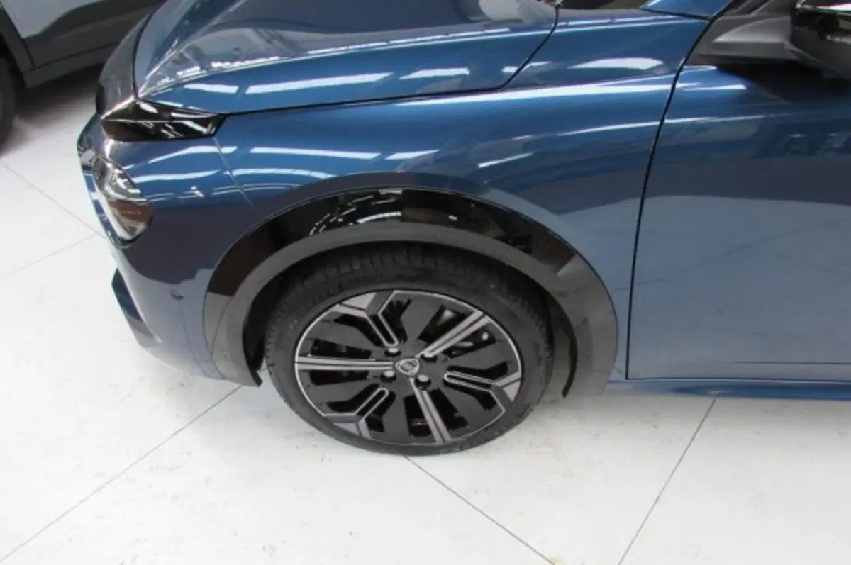 Lancia Ypsilon usata a Milano (6)