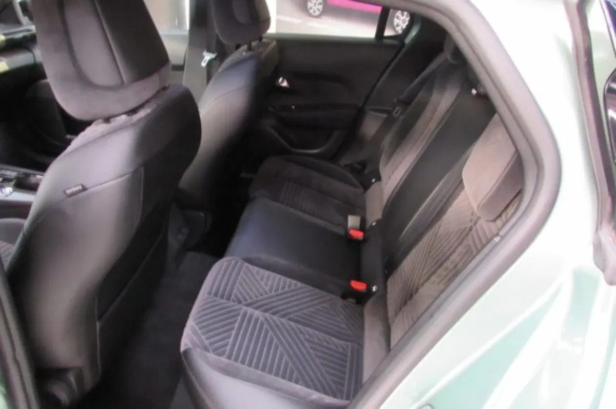 Lancia Ypsilon usata a Milano (13)