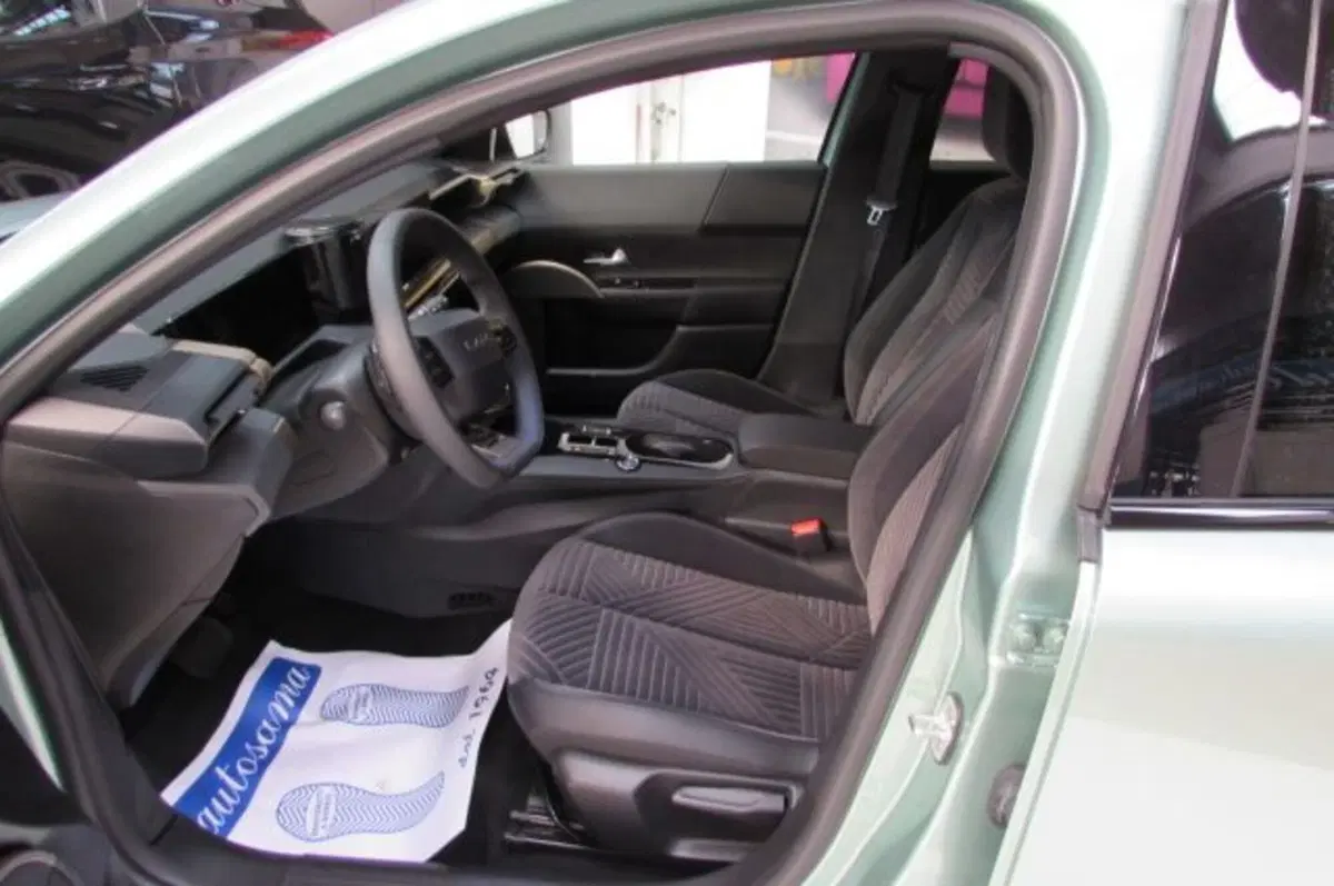 Lancia Ypsilon usata a Milano (7)