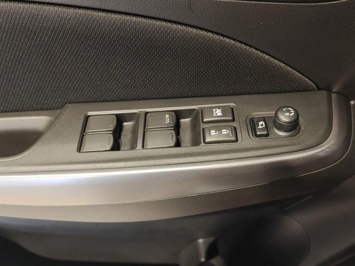 Suzuki Swift usata a Genova (18)