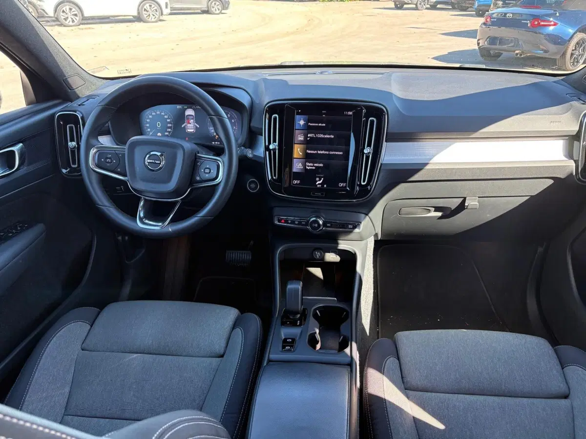 Volvo XC40 usata a Napoli (5)